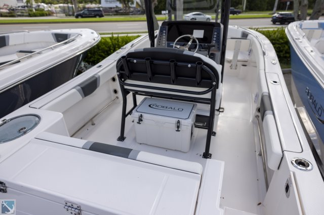 New 2024 Robalo R230  Boat for sale